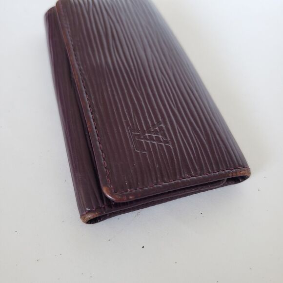 Authentic Louis Vuitton Epi Multicles 4 Key Hooks Case Solid Purple Small 2009 - Picture 11 of 12